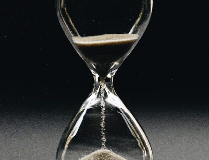 Jak długo trwa rok na innych planetach Układu Słonecznego? Fascynujące różnice w czasie.