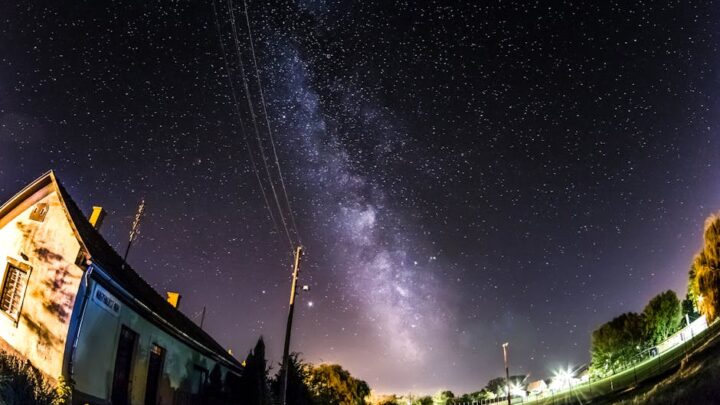 Droga Mleczna: Odkryj sekrety naszej macierzystej galaktyki.