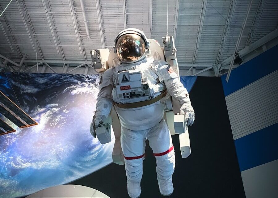 Jak zostać astronautą? Krok po kroku do kariery w kosmosie.