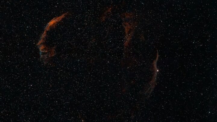 Co sprawia, że chmurę międzygwiezdną można uznać za „kuźnię gwiazd”? Zrozumienie procesu formowania się nowych słońc.