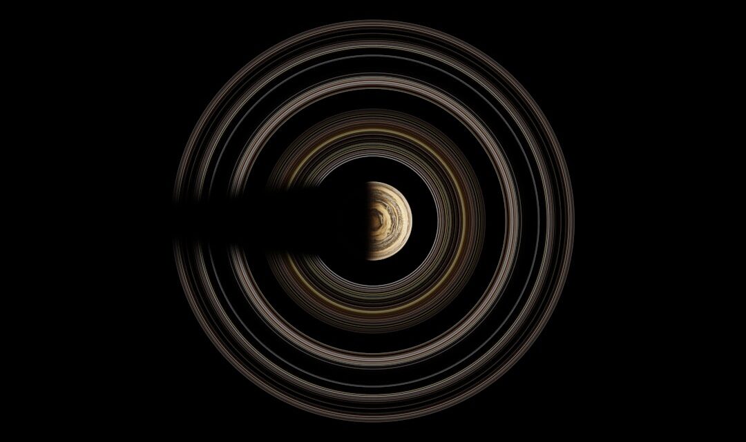 Czy życie może istnieć na księżycach Jowisza i Saturna? Analiza potencjału Enceladusa i Europy.