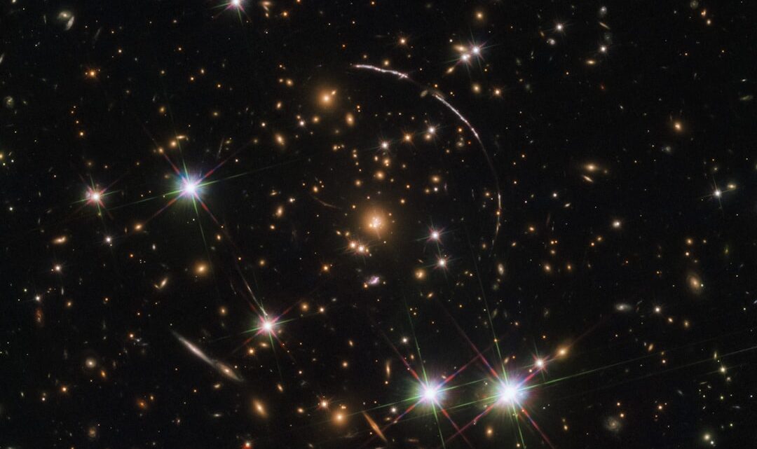 Jak mierzy się wiek gwiazd i galaktyk? Metody datowania kosmicznych obiektów.