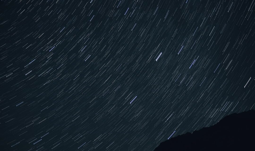 Jak przygotować się do obserwacji deszczu meteorów Perseidy w Polsce?