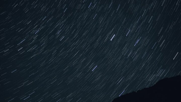 Jak przygotować się do obserwacji deszczu meteorów Perseidy w Polsce?