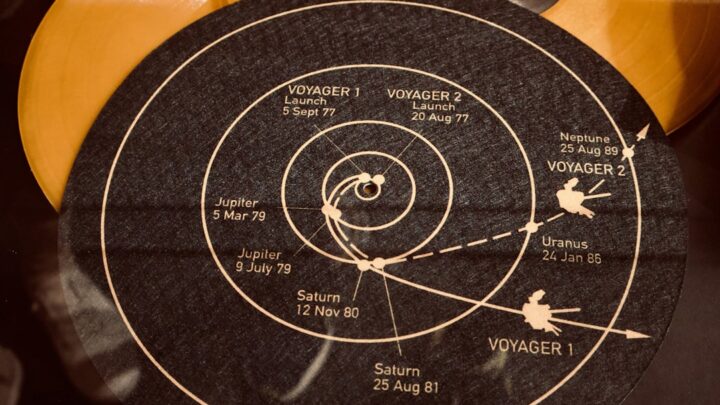 Jakie są przyszłe misje kosmiczne na Wenus i co mają zbadać?