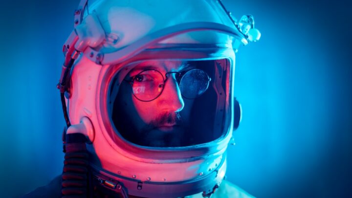 Jakie są zagrożenia dla zdrowia psychicznego astronautów w długich misjach kosmicznych i jak sobie z nimi radzą?