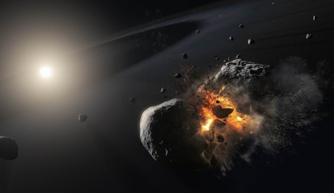 Jakie są fazy cyklu życia asteroidy? Od narodzin w Pasie Planetoid po potencjalne zderzenie z Ziemią.
