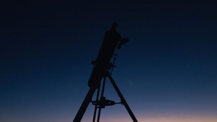 Jak wykorzystać rozszerzoną rzeczywistość (AR) w aplikacjach mobilnych do identyfikacji gwiazd, planet i obiektów deep-sky?