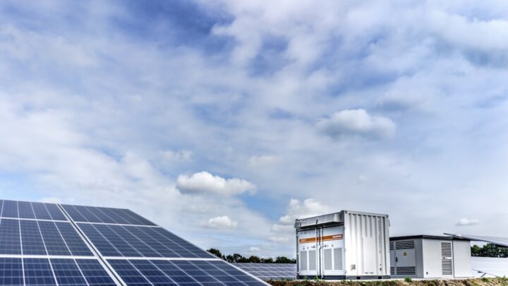 Miniaturyzacja źródeł energii w misjach kosmicznych: Jak zasilimy przenośny sprzęt i małe habitaty na Marsie?