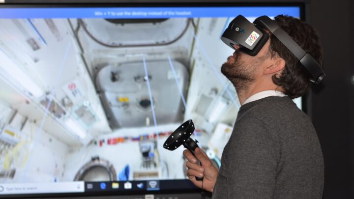 Wirtualna i rozszerzona rzeczywistość w treningu astronautów: Jak technologie VR/AR przygotowują do wyzwań kosmicznych misji i spacerów w przestrzeni?